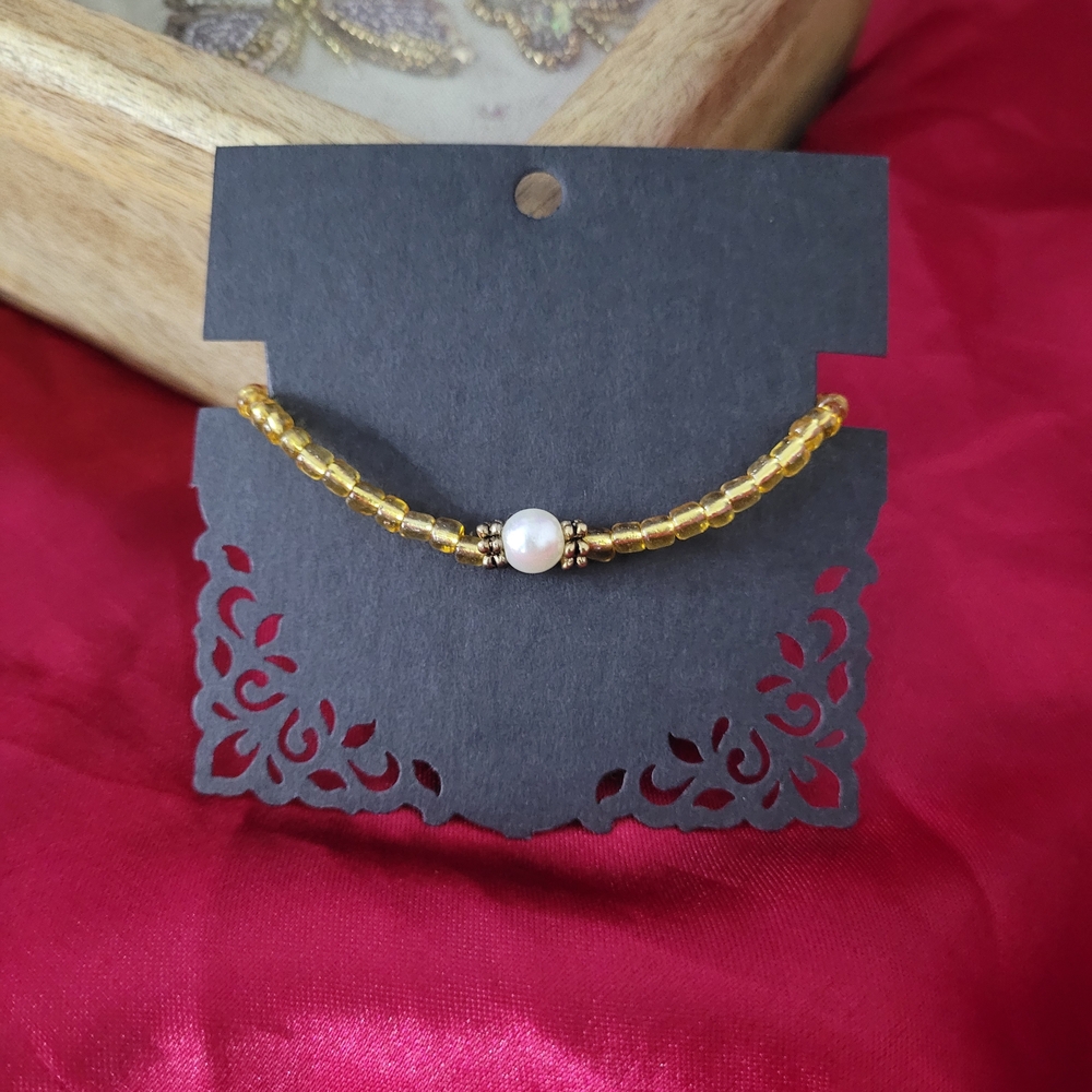 Elegant Gold Beaded Bracelet with Pearl Accent